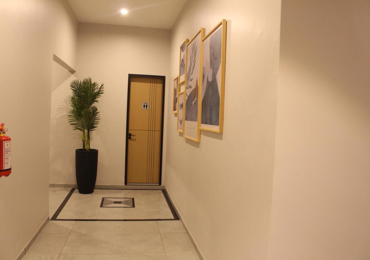 Ixoras Hotel Lemba كينشاسا المظهر الخارجي الصورة