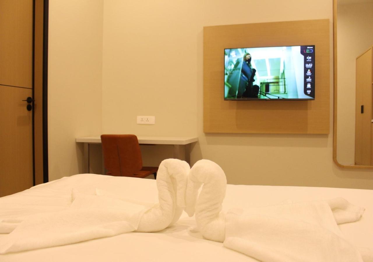 Ixoras Hotel Lemba كينشاسا المظهر الخارجي الصورة