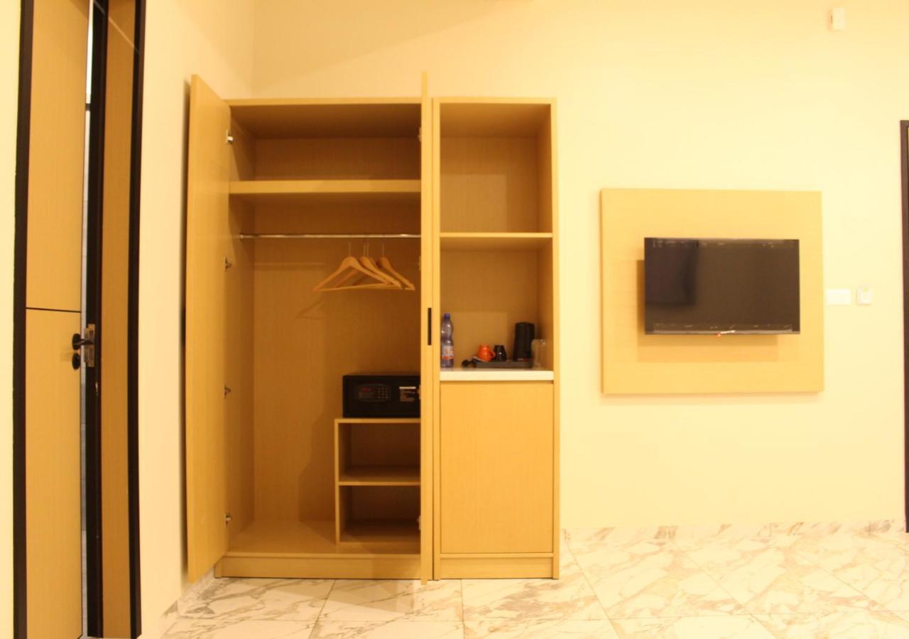 Ixoras Hotel Lemba كينشاسا المظهر الخارجي الصورة