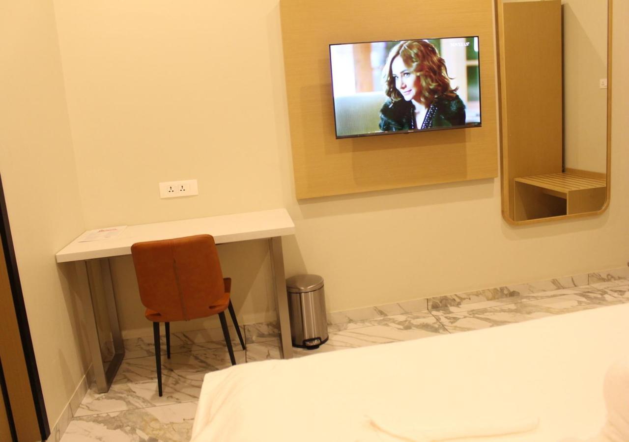 Ixoras Hotel Lemba كينشاسا المظهر الخارجي الصورة